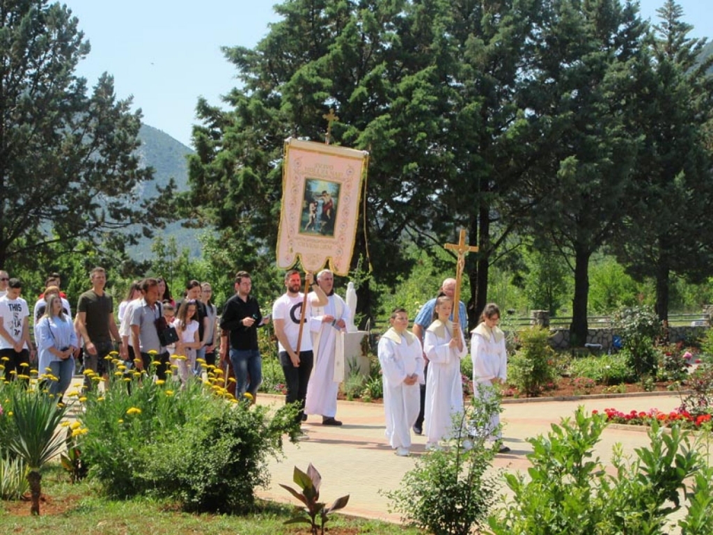 U Crvenom Grmu proslavljen blagdan sv. Ivana Krstitelja