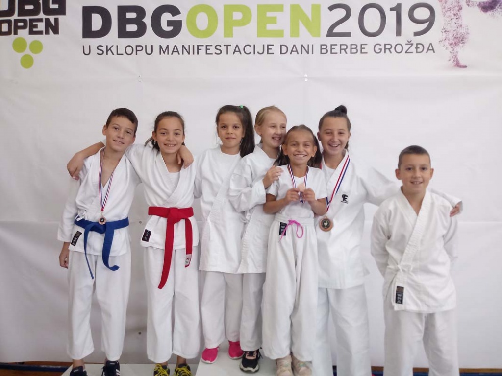 Karate klub Ljubuški osvojio devet medalja u Čitluku