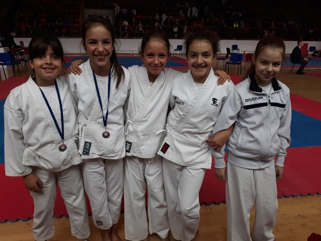 Karate klub Ljubuški osvojio jedanaest odličja u Pločama [foto]