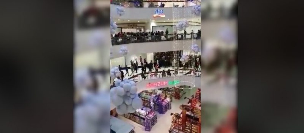 Black Friday – Hercegovci okupirali shopping centre [video]