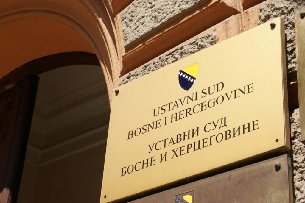 Ustavni sud BiH: Zabranom kretanja za starije od 65 i mlađe od 18 godina prekršena su ljudska prava