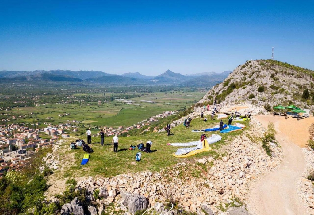 Uređenje paragliding poletišta na Kuli iznad Ljubuškog [video]