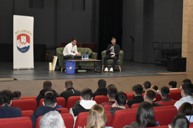 Perišićev trener u Ljubuškom održao predavanje za mlade nogometaše