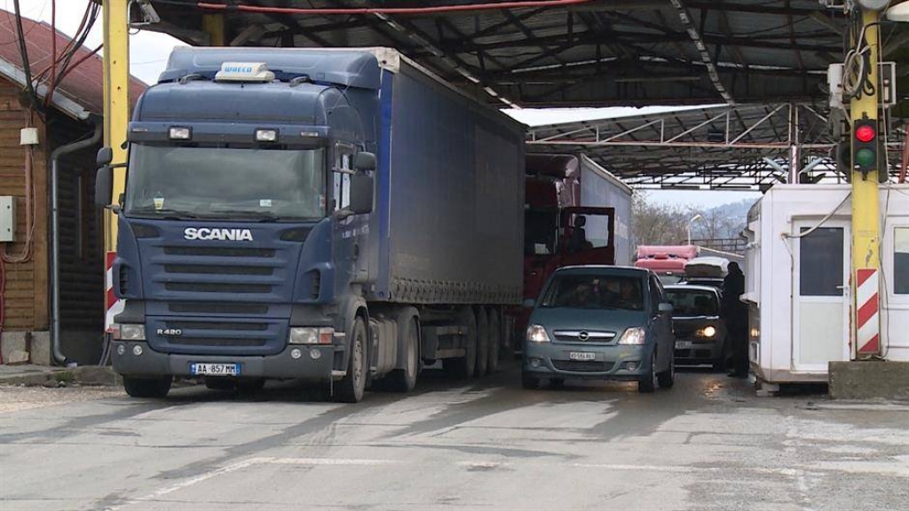Kamioni iz BiH, koji prevoze robu iz Italije, zaustavljeni u Hrvatskoj