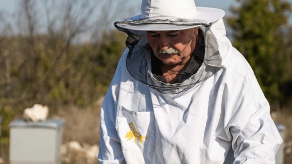 Ljubušak Zdravko Miličević – Volim učiti od pčela