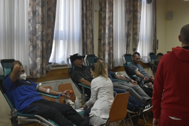 Lijepa božićna akcija na Humcu: Prikupljeno 56 doza krvi