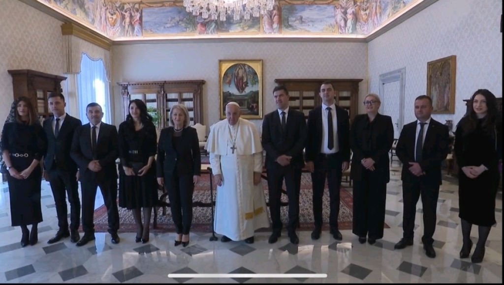 Borjana Krišto održala sastanak sa Svetim Ocem papom Franjom