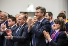 Neslužbeno: Andrej Plenković premoćno vodi na izborima za predsjednika HDZ-a!
