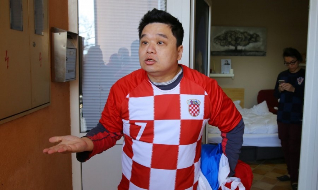 Kinez opet pjevao &quot;ustaške&quot; budnice, ovaj put dobio izgon iz Hrvatske