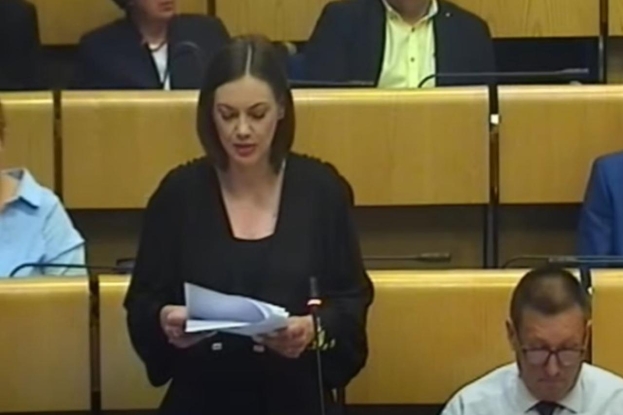 Iva Raguž zatražila hitnu reakciju zbog govora mržnje Sanela Kajana u Domu naroda FBiH