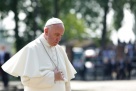 Papa Franjo upozorio na &quot;virus&quot; konzumerizma u prosincu