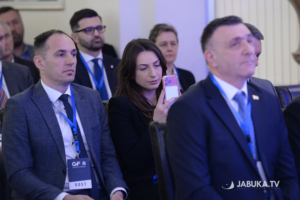 3.-Gospodarski-forum-ZZH-SB-43.jpg