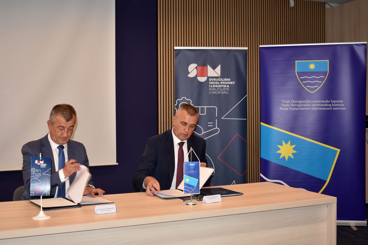 Ministarstvo-prometa-HNZ-a-i-SUM-potpisali-Sporazum-o-suradnji1.jpg