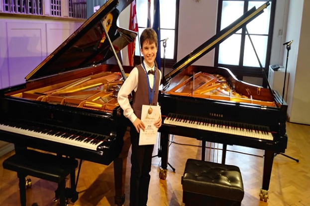 Branimir Paponja osvojio 3. nagradu na Međunarodnom natjecanju pijanista u Varaždinu