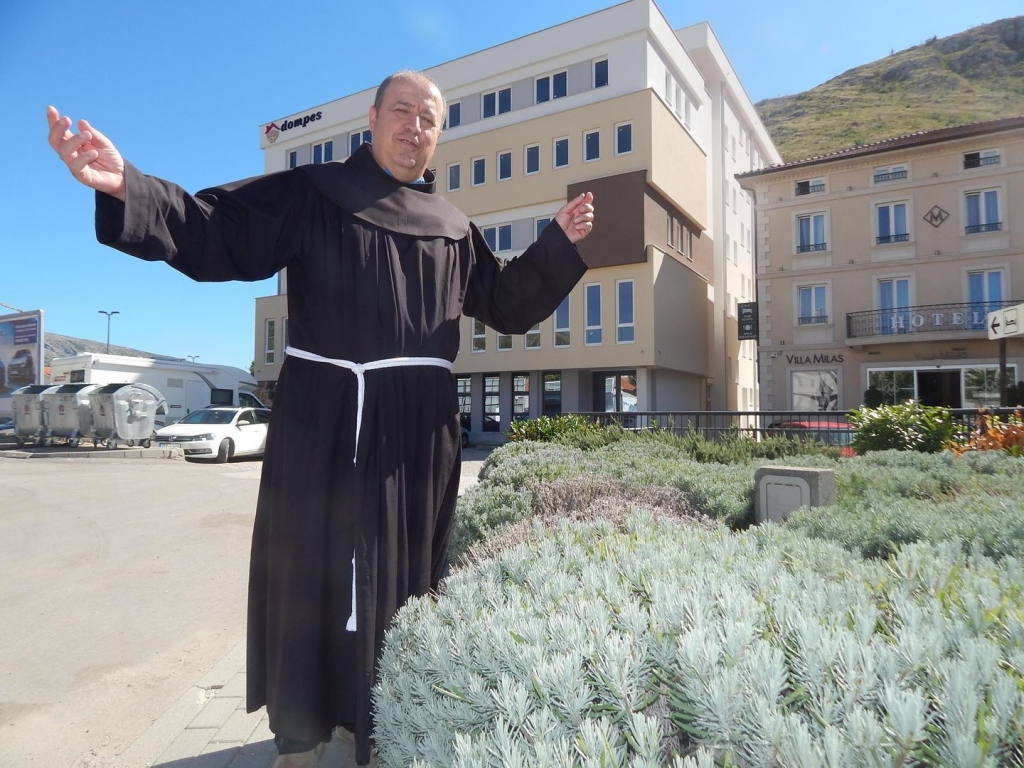 Fra Iko Skoko: Svatko u životu treba pročitati broj knjiga od koliko se sastoji Biblija - 73