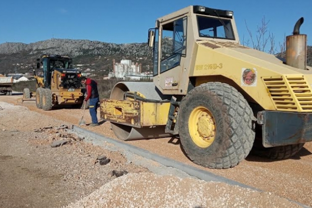 Počelo asfaltiranje na dionici kroz Gaj od Gradskog groblja do novog kružnog toka na Vitaljini