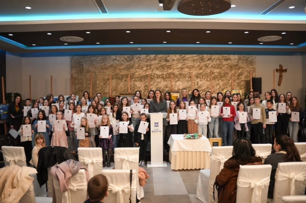 Ljubu&scaron;ki: Održana zajednička izložba 97 polaznika tečaja crtanja i slikanja