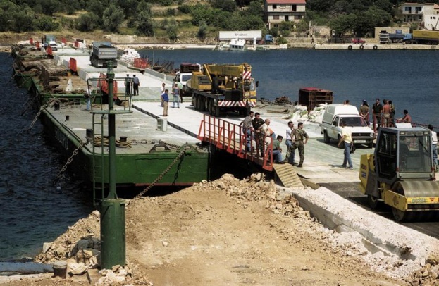 Na današnji dan 1993 – Otvoren pontonski most u Maslenici [video]