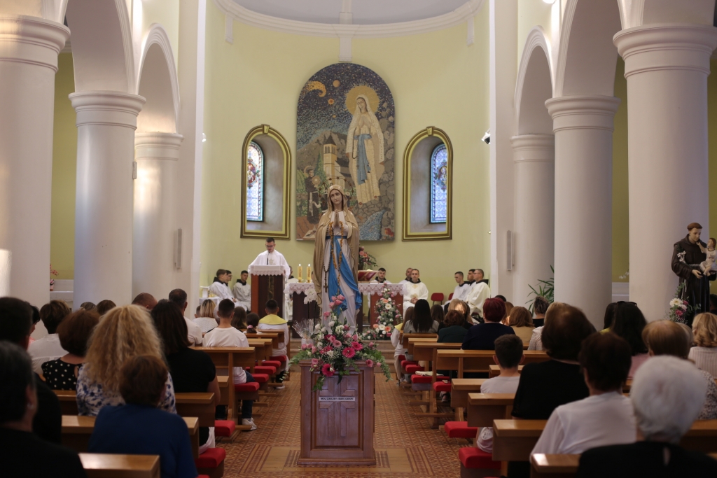 Tradicionalnom procesijom i misom župa Vitina proslavila blagdan svoje nebeske suzaštitnice Male Gospe