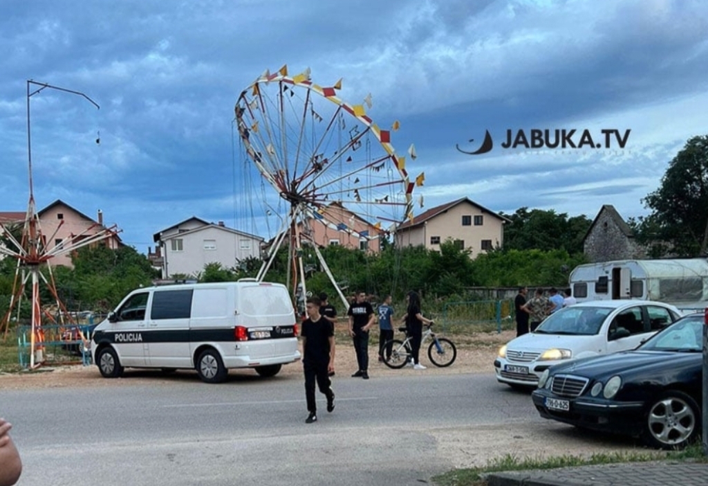 Nesreća s ringišpilom u Ljubuškom: Troje djece hospitalizirano, dječak teško ozlijeđen