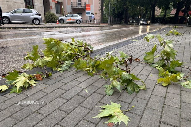 Danas nagla promjena vremena: Moguća tuča, na planinama snijeg, a izdana su i upozorenja
