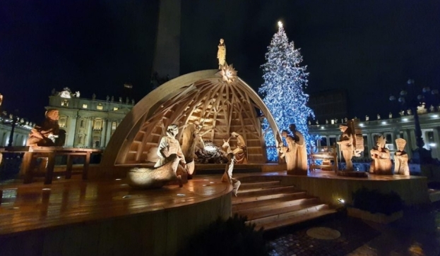 U Vatikanu otkrivene jaslice i osvijetljeno božićno drvce