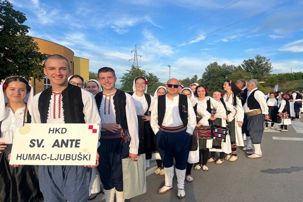 HKD Sveti Ante Humac na Danima berbe grožđa u Brotnju