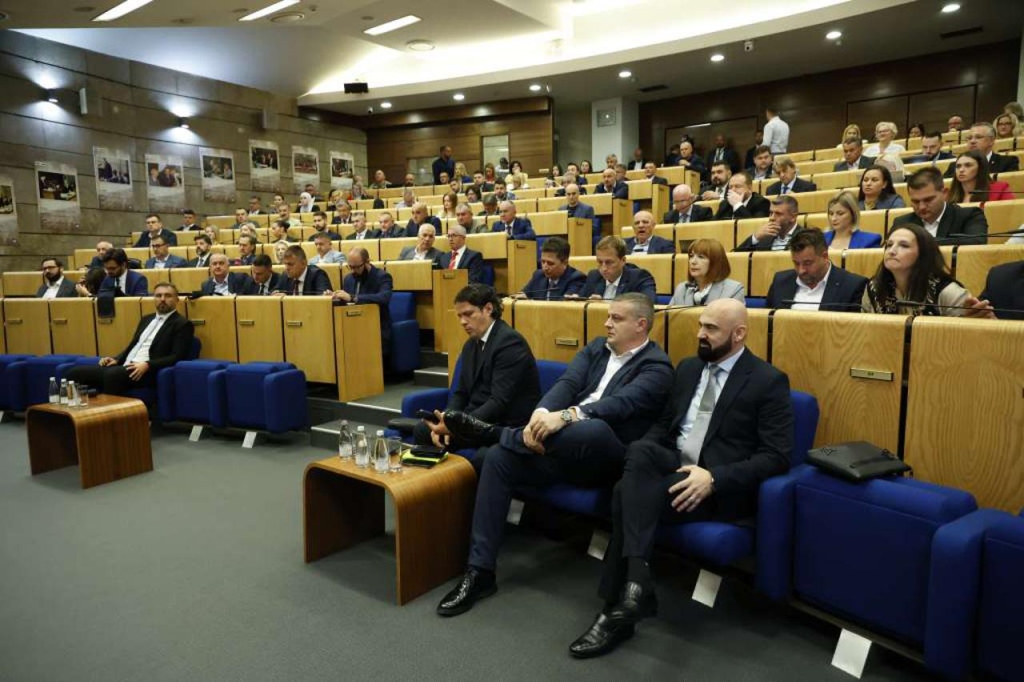 Prihvaćen Prijedlog zakona o izmjenama i dopunama Zakona o pravima razvojačenih branitelja