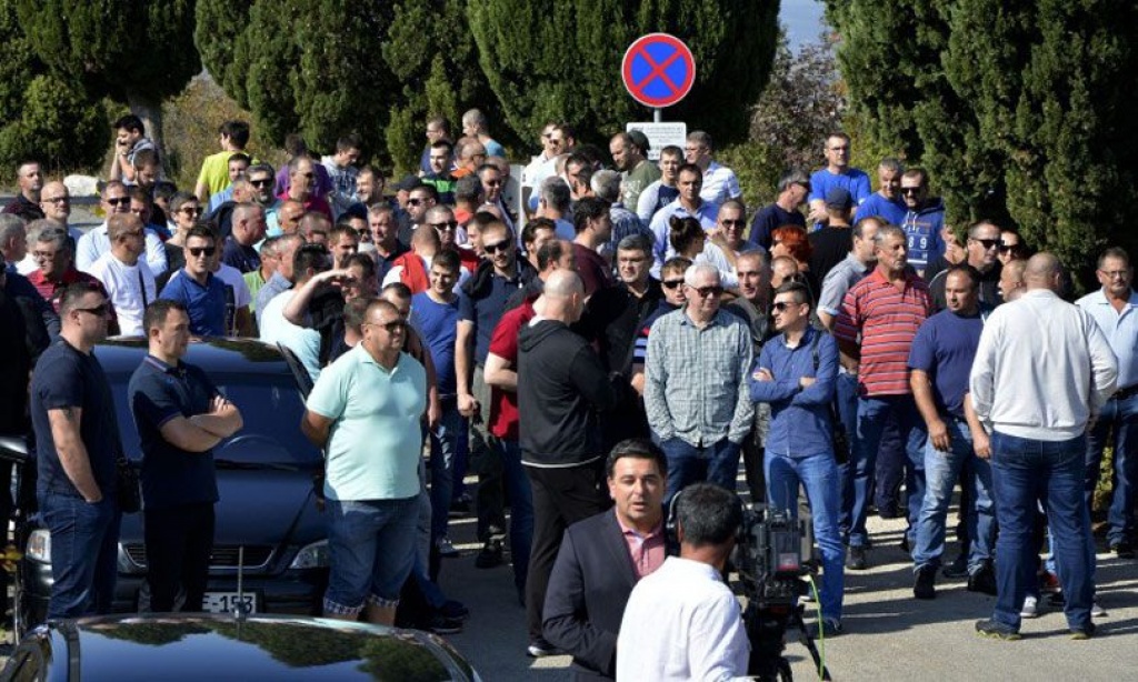 Radnici Aluminija će dobiti još jednu plaću, nakon toga tvrtka ide u stečaj