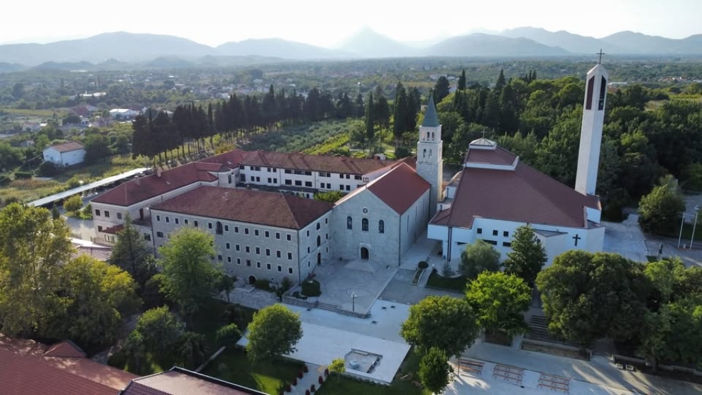 Crkva na Humcu: Jubilarna crkva sa duhovnom dobrobiti