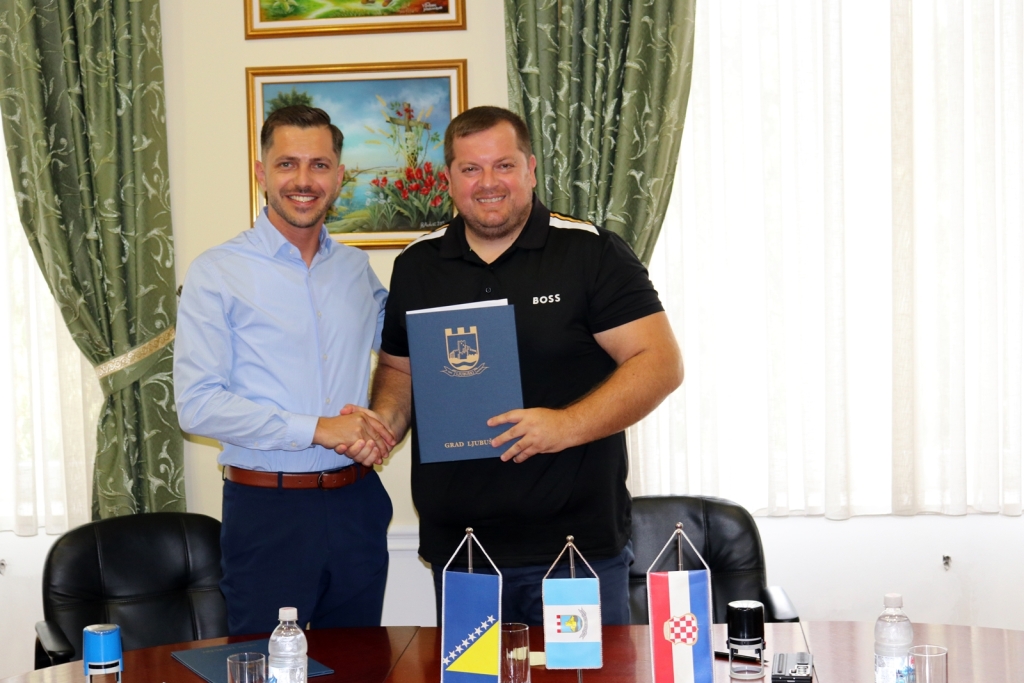 Gradonačelnik Markotić i ministar Lončar potpisali ugovor vrijedan 150.000 KM za sufinanciranje obnove Dječjeg vrtića i OŠ Marka Marulića