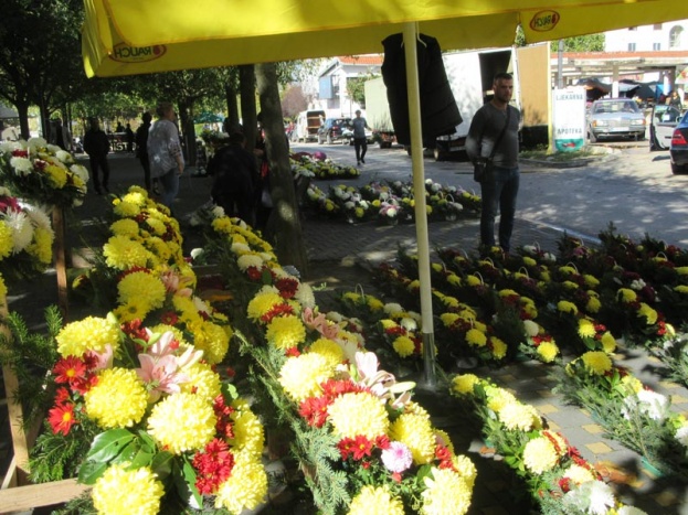 Prodaja cvijeća za blagdan Svih svetih na javnim površinama [obavijest]