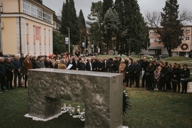 Otkriven Oltar znanja u spomen preminulim studentima i djelatnicima Sveučilišta u Mostaru