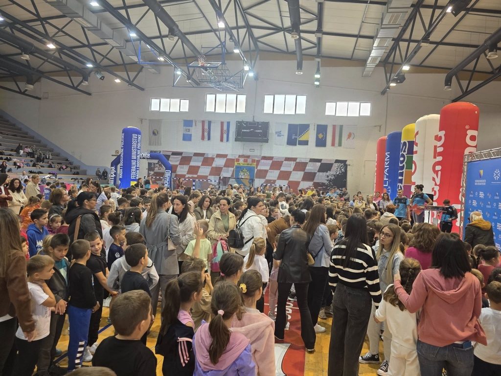 Karavana radosti u okviru Dječjeg tjedna posjetila Ljubuški