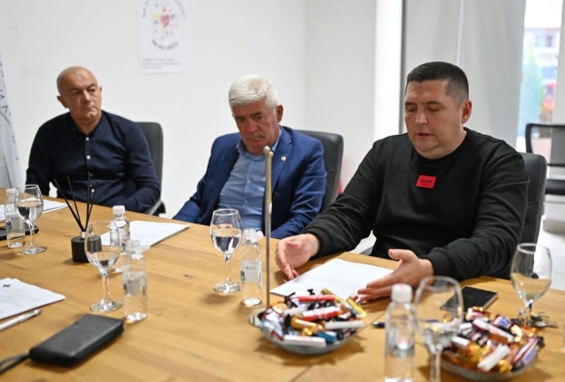 Viktoru Grbavacu novi mandat predsjednika Crvenog križa ŽZH