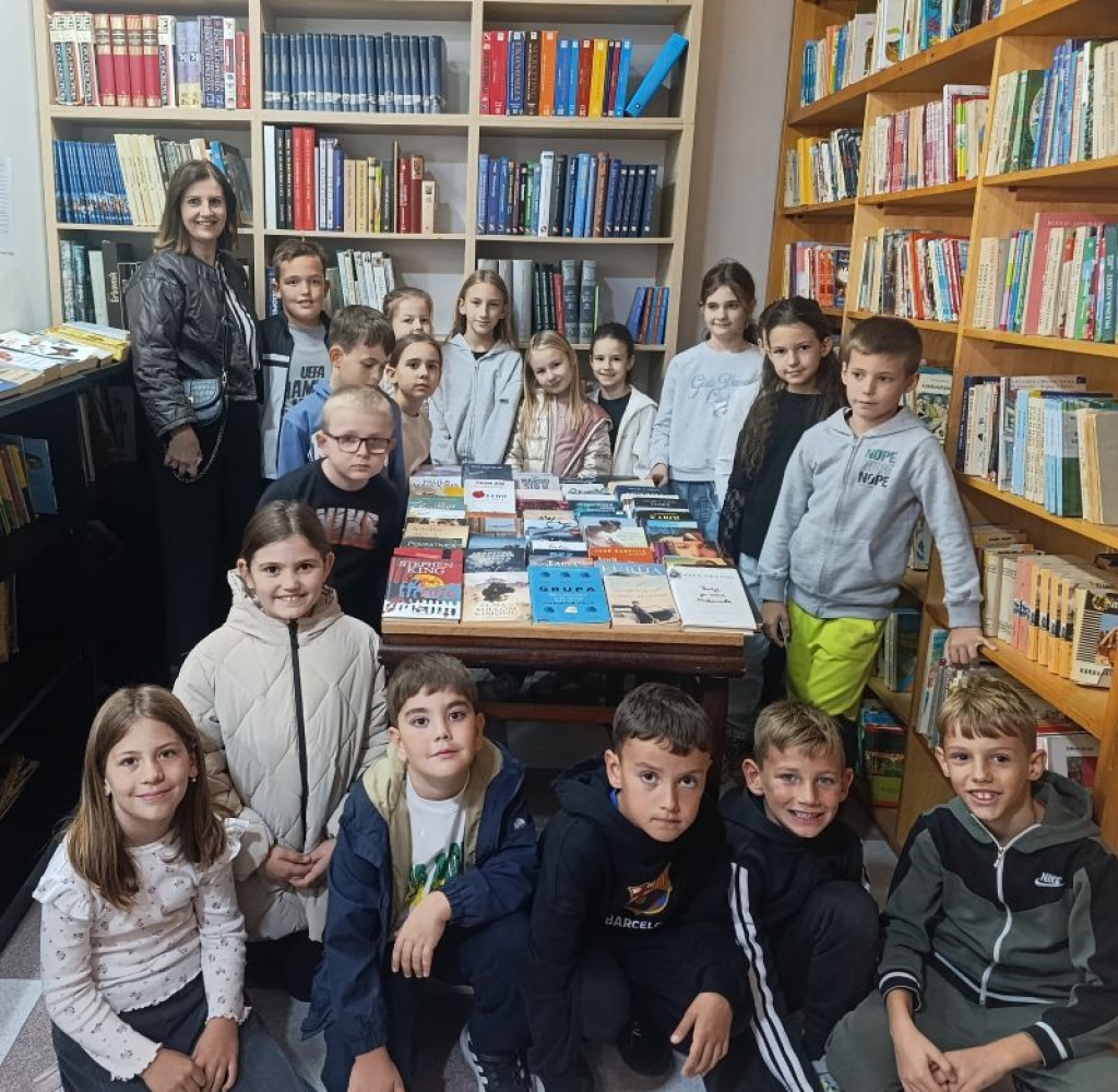 „Čitaj i ti“: Knjižnica Ljubuški potiče ljubav prema knjizi i razvija čitalačke navike kod učenika