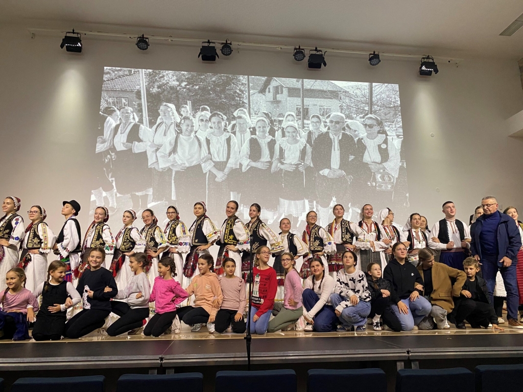 Smotra folklora “Misečina kazivala suncu” održana u Domu sv. Ante na Humcu