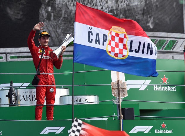 Zastava hrvatskog naroda BiH na utrci Formule 1