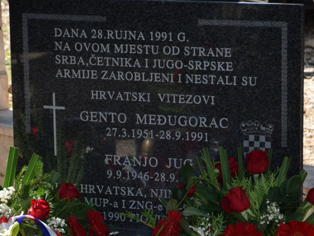 Kod Zelenog hrasta otkrivena spomen ploča za nestale hrvatske branitelje