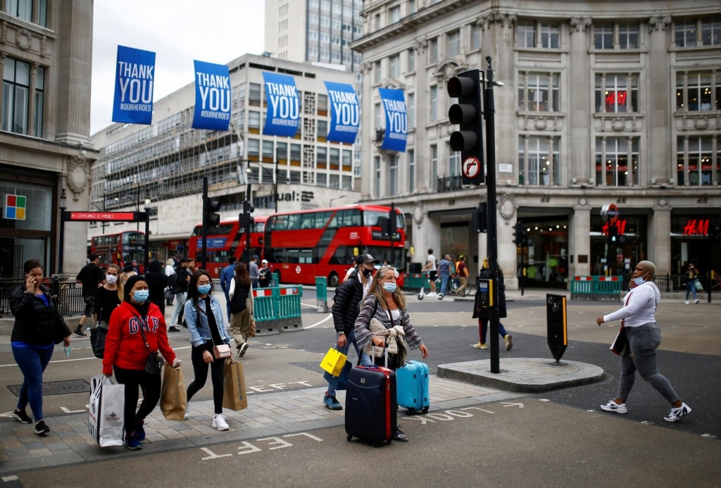 Britanija prekida izvješća o umrlima od korone: Brojali su se i oni koje je pregazio autobus