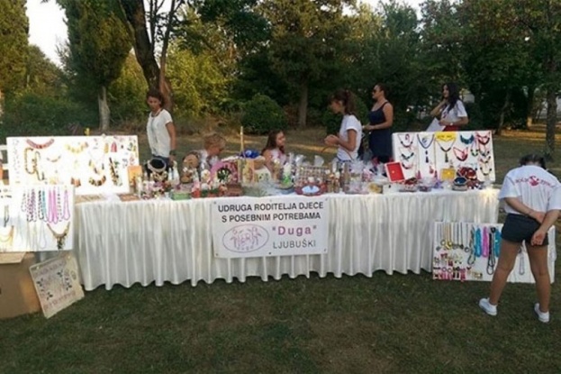Oglasila se Udruga &quot;Duga&quot; Ljubuški povodom objavljivanja fotografija vezane djece u Pazariću