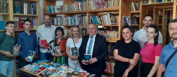 Knjižnicu Ljubuški posjetili predstavnici LDA Mostar te udruga mladih iz Mostara, Trebinja i Ljubuškog
