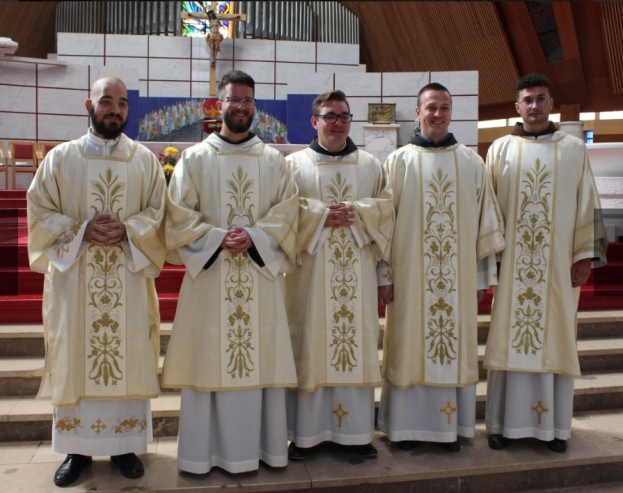 Biskup Palić zaredio pet novih đakona