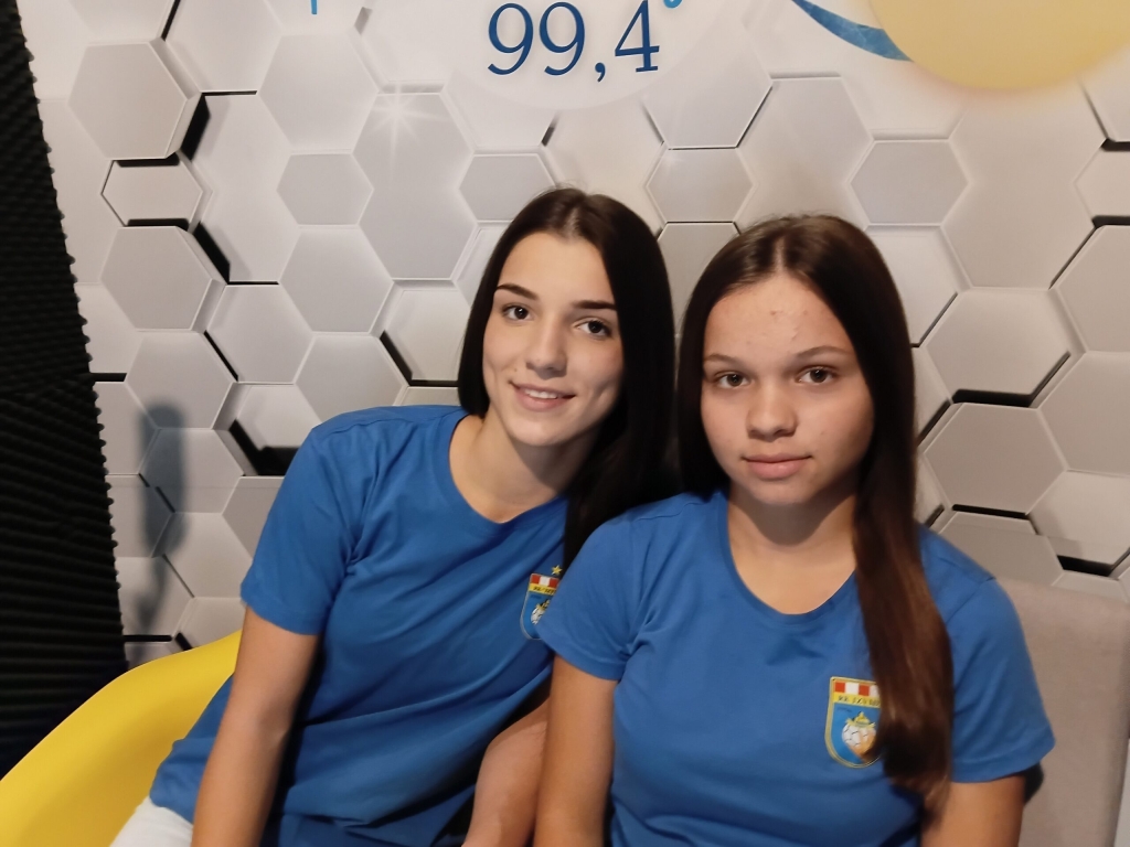 Mlade rukometašice Izviđača pokorile Slavonski Brod: Katarina Kraljević i Ivana Ćuže ističu da je turnir osvojen na krilima sjajnih priprema i timskog duha