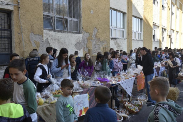 Ljubuški: Dani kruha i zahvalnosti za plodove zemlje u OŠ Marka Marulića
