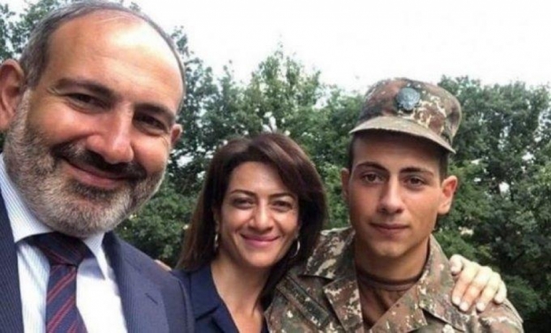 Armenski premijer i majka ispratili sina u Domovinski rat: 