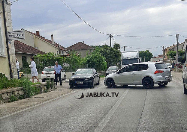 Dvije prometne nesreće izazvale gužve u Ljubuškom