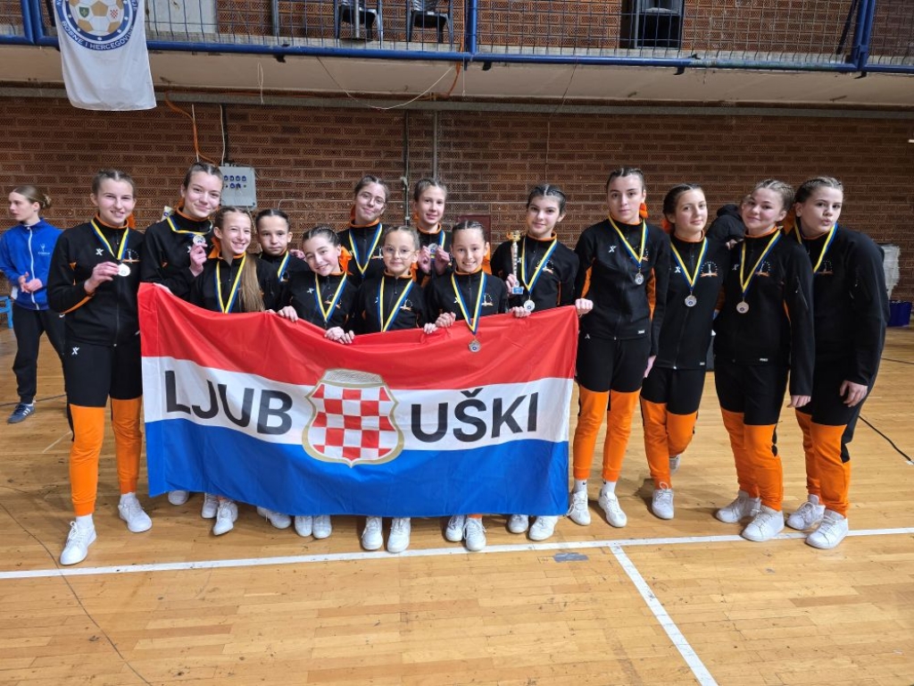 Cheerleadersice Ljubu&scaron;kog Viceprvakinje Bosne i Hercegovine
