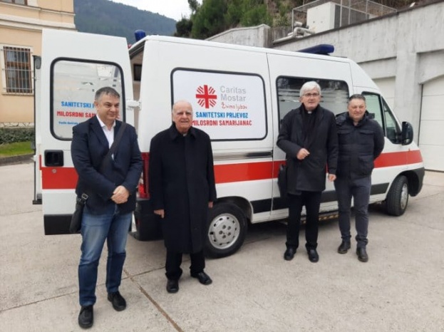 MRM Ljubuški darovao vozilo Caritasu Mostara
