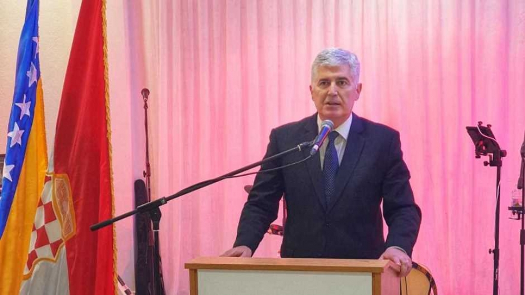 Čović u kraljevskom gradu: Bez izmjena izbornog zakona neće biti nove Federalne vlade